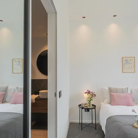 Piccola Lotus By Rent *