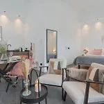 Piccola Lotus By Rent Apartment *