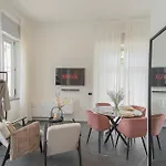 Apartment Piccola Lotus By Rent *