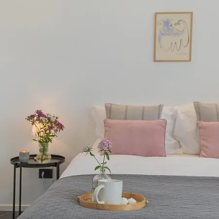 Apartman Piccola Lotus By Rent Carate Urio