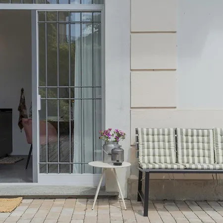 Piccola Lotus By Rent Apartment