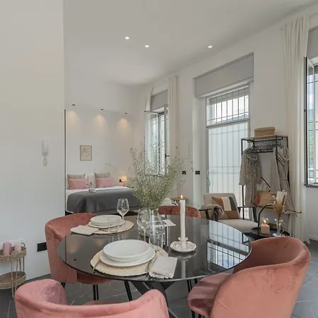 Piccola Lotus By Rent Carate Urio