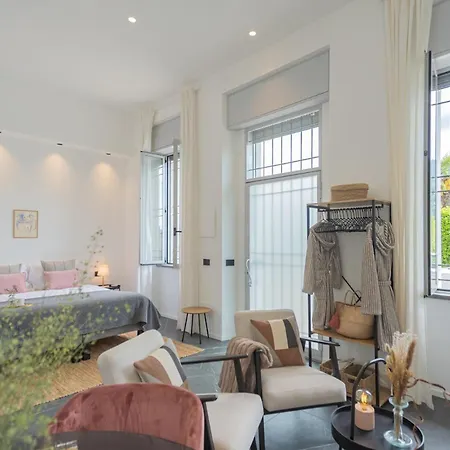 Piccola Lotus By Rent Apartment *