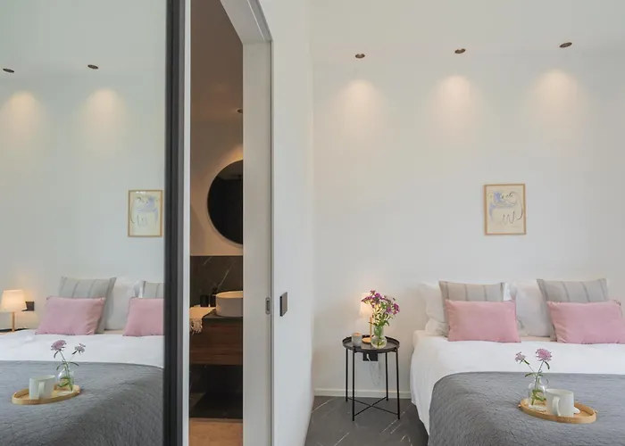 Piccola Lotus By Rent *