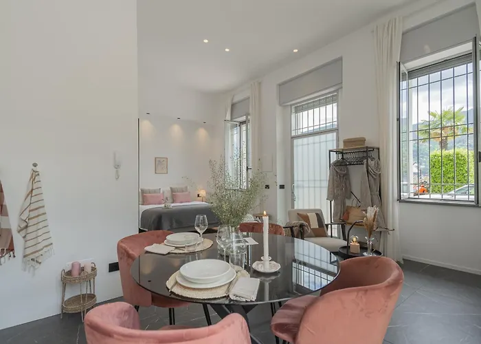 Piccola Lotus By Rent Carate Urio