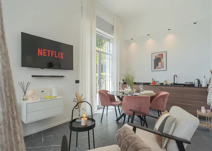 Piccola Lotus By Rent *